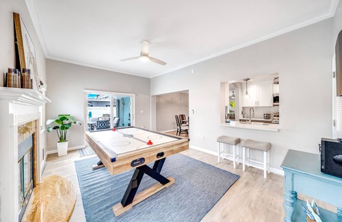 Imperial Point House | Heated Pool & Hot Tub! Air Hockey+Close To Beach!