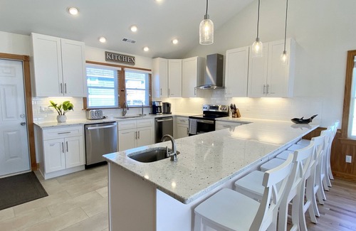 Nags Head House | 💥Heated Pool Included! Ocean Views!🥇Golf Cart💥Elevator💥Hot Tub! Pet Friendly