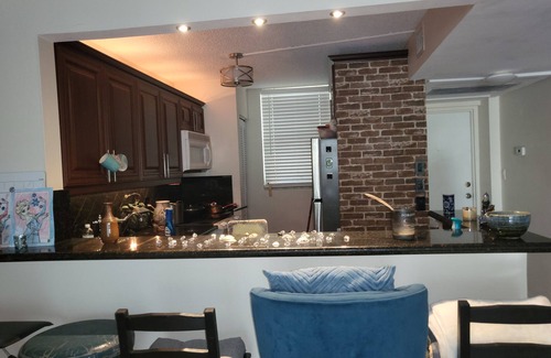 Fort Lauderdale Condo | Heated pool, jacuzzi, cedar saunas, BBQs, billiard/shuffleboard table, darts