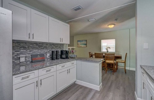 Pinellas Park House | Heated Pool Lanai Pet OK Beaches Nearby