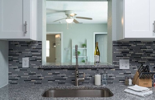 Pinellas Park House | Heated Pool Lanai Pet OK Beaches Nearby