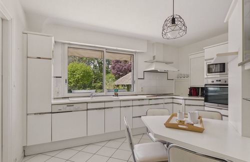 Pleuven House | Heated pool, large garden, house for 8