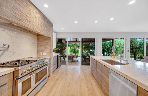 Poinsettia Heights House | Heated pool/Lush Tropical Surrounding/Castaway Key/RESlDENCES