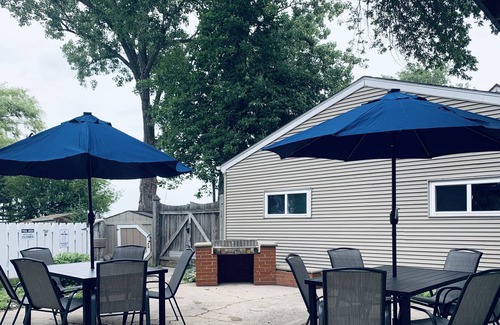Green Bay House | HEATED POOL OPEN~WATERFRONT~Look out Dock~4 KINGs