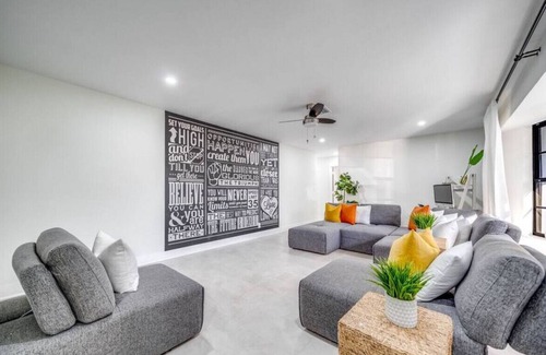 Garden Isles House | Heated Pool! PingPong & Arcade+1 Mile To Beach!