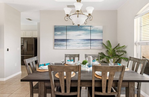 Pinehurst House | Heated Pool, Pool Table, 2 King Beds, Outdoor Oasis with TV, Fire Table/BBQ/WiFi