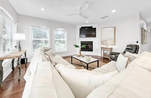 Seagrove Beach Villa | Heated Pool| Private Beach (under 2 min walk) |Gated Community