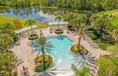 Watersong House | Heated Pool & SPA | Free Clubhouse near Disney!