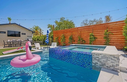 South Scottsdale Apartment | Heated Pool & Spa + Luxury 4BR ensuite in Old Town