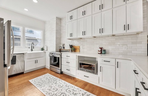 College Hill House | Heated pool & spa, luxury Oasis, centrally located, 5-bed & 3.5 bath
