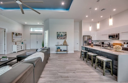 Mariner House | Heated Pool & Spa - New - Canal Freshwater - BBQ