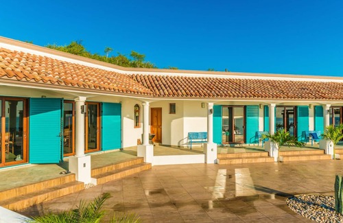 Buenavista Villa | HEATED POOL! VIEWS. DISCOUNTS! Walk 2 BEACH. THEATERn5 Bedrooms/7 Bath.