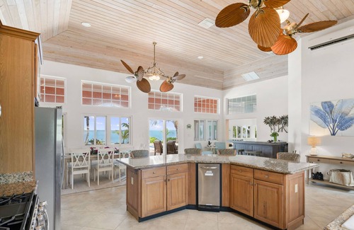 Farmer's Hill House | HEATED POOL w/ SWIM-UP POOL BAR on Sandy, Secluded Beach Front! On 2-Acre Lot!
