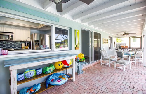 Forest Isles House | Heated Pool-Walk to Beach-Kayaks-Beach Gear