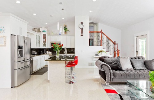 Boynton Beach House | Heated pool with jacuzzi, 9mins to the Beach.