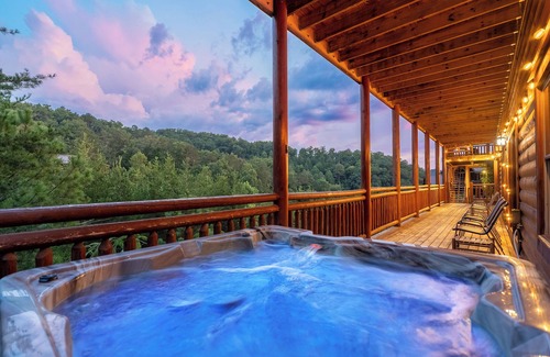 Caton Cabin | Heated private pool, Arcade Games, Gazebo, HotTub, Sleeps24 - Evergreen Retreat