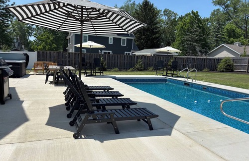 West Wing Estates House | Heated Salt Water Pool, Hot Tub, 6 Bed, 6Bath, Game Room, 1 Block to beach!