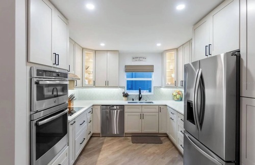 Siesta Key House | Heated Saltwater Pool, Walk to Siesta Village
