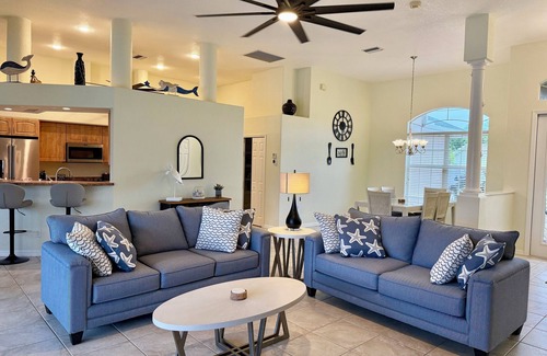 Port Charlotte House | HEATED SALTWATER POOL and SPA, on CANAL in marvelous Port Charlotte