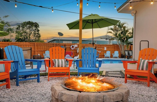 West Palm Beach House | HeatedPool/MiniGolf/Bowling/Arcade/FirePit/Slide