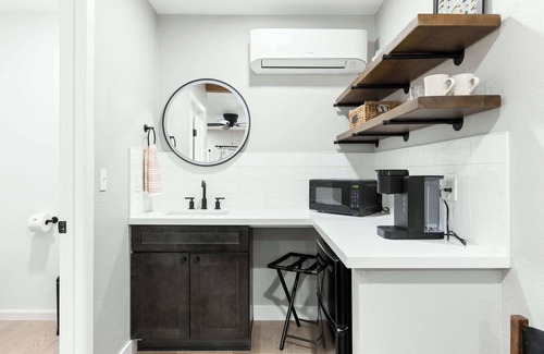 Three Rivers Hotel | Heather RM4 Sequoia Motel AC, WiFi, Pool