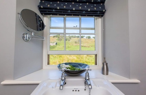 Low Row Other | HEATHERDENE - Cottage set in the midst of the Yorkshire Dales with amazing views