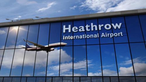 Harlington Apartment | Heathrow Airport Spacious Apartment, Sleeps 1-4, Newly Renovated & Managed with FREE Private Parking