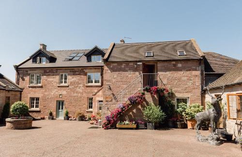 Macclesfield Bed & Breakfast | Heaton House Farm