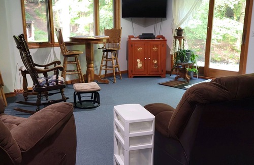 Forestville Apartment | Heaven Sent - including you!