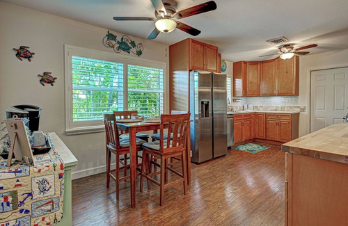 Englewood East House | HEAVENLY 2-bedroom home with Luscious Gardens in Englewood