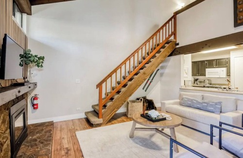 Bijou Park House | Heavenly Haven Lakeland Village Private Beach