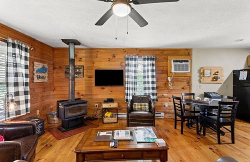 Beattyville Cabin | Heavenly Hideaway - near Red River Gorge, KY