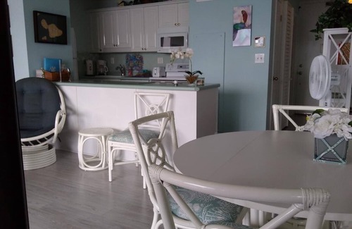 Kihei Condo | HEAVENLY OCEANFRONT CONDO! PH22 PENTHOUSE STEPS TO THE BEACH!