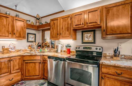 Carriage Hills House | Heavenly Pines - Gorgeous Vacation Home - Private Hot Tub - 20-NCD0035