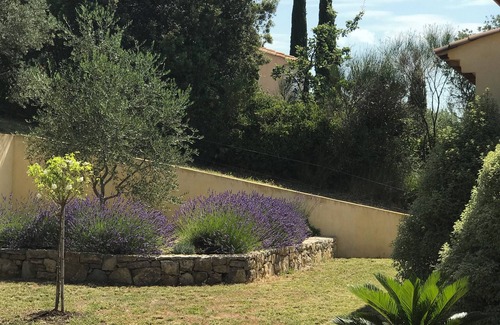 Callas Villa | Heavenly residence tween GorgesduVerdon and St-Tropez, Villa OliveYou. AC/e-charging pole!