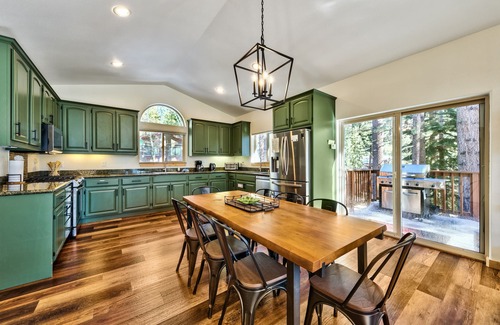 Montgomery Estates House | Heavenly Retreat- Hot Tub, Pool Table, Pets, Air Conditioning