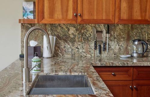 Elk Point Condo | Heavenly Ski 10-min, Pickleball, Private Beach, EV