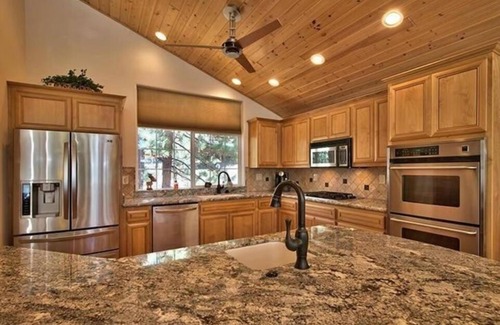 Montgomery Estates House | Heavenly Solitude - Pets , Hot Tub, 2 Living Areas, Modern