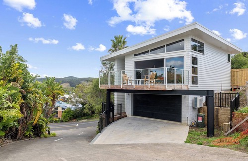 Paihia House | Heavenly View - Paihia Holiday Home