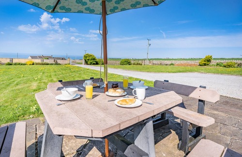 Southerndown House | Heavenly View - Three Bedroom House, Sleeps 6