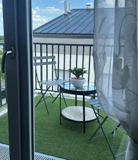 Lieusaint Apartment | Hebergement DEUX pièces en résidence propre et calme