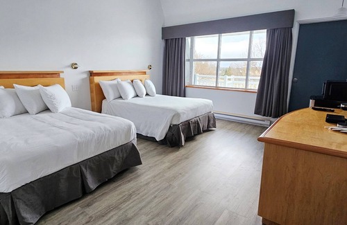 Saint Georges de Malbaie Hotel | Hebergement Fort Prevel