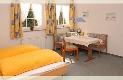 Norddorf Apartment | Heckenrose-6-Souterrain-links