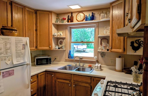 La Pointe House | Heersema House - Nestled in the woods with Lake Superior Access across the Street