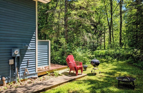 La Pointe House | Heersema House - Nestled in the woods with Lake Superior Access across the Street