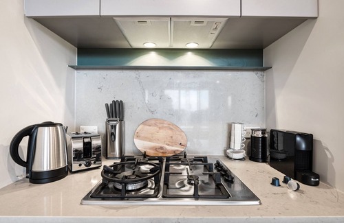 Heidelberg Apartment | Heidelberg 2-Bed Retreat near Austin Hospital