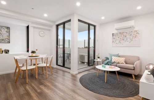Heidelberg Heights Apartment | Heidelberg Apartment Close to Hospitals - 105