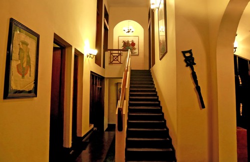 Kaduwela Villa | Heina Nature Villa Colombo ( Duluxe Room)