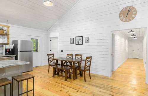 Sautee Nacoochee Cabin | Helen Private 1 Acre~ Tubing~ Hiking~ Fire Pit
