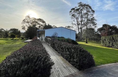 Tyabb Cottage | Helen's Cottage, for a serene and peaceful getaway